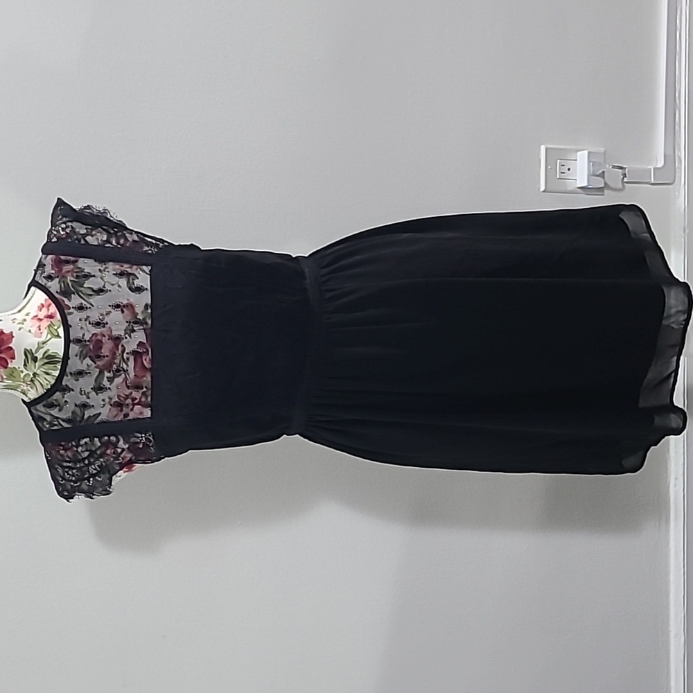 H&M lace dress